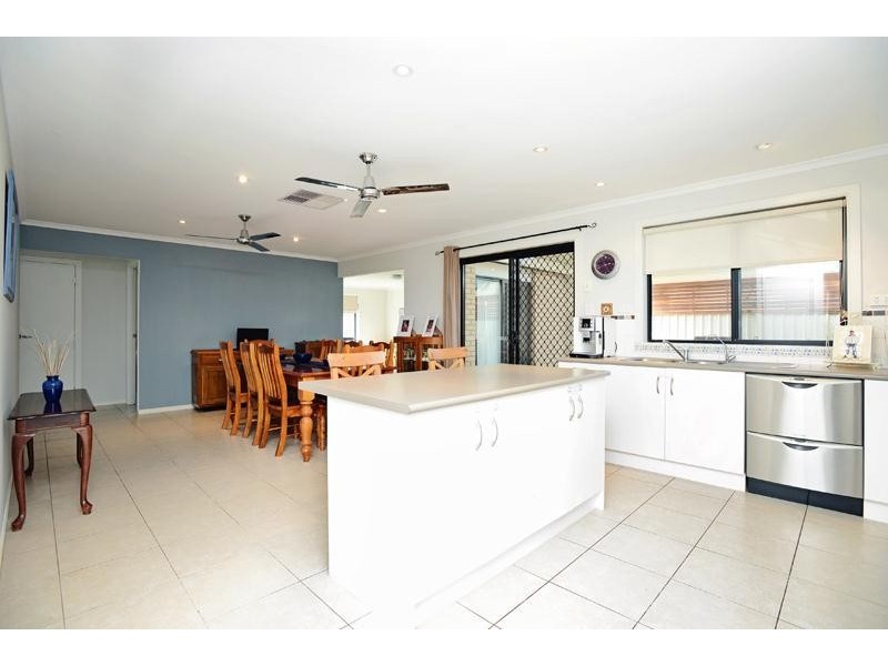 1 Bayside Avenue, Aldinga Beach SA 5173