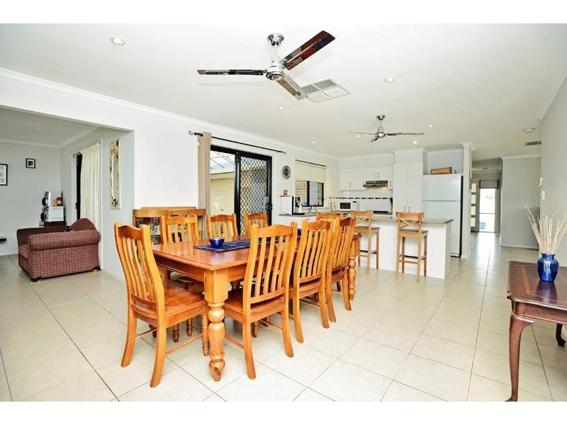 1 Bayside Avenue, Aldinga Beach SA 5173