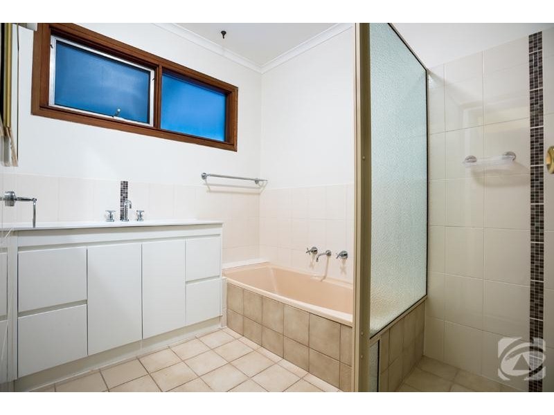 52 St Andrews Terrace, Willunga SA 5172