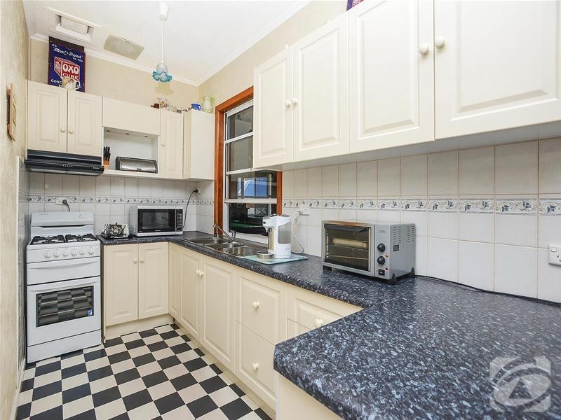 15 Petersen Crescent, Port Noarlunga SA 5167