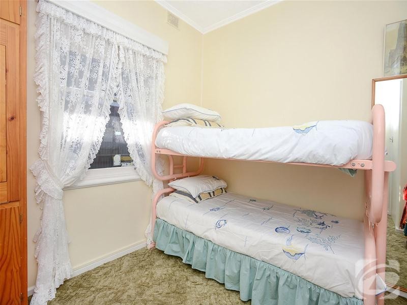 15 Petersen Crescent, Port Noarlunga SA 5167