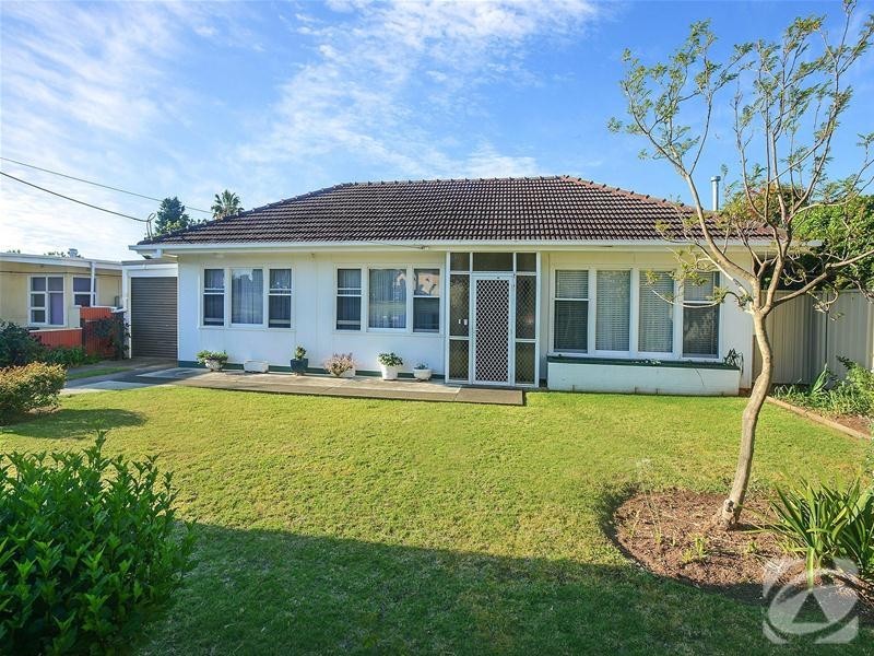 15 Petersen Crescent, Port Noarlunga SA 5167