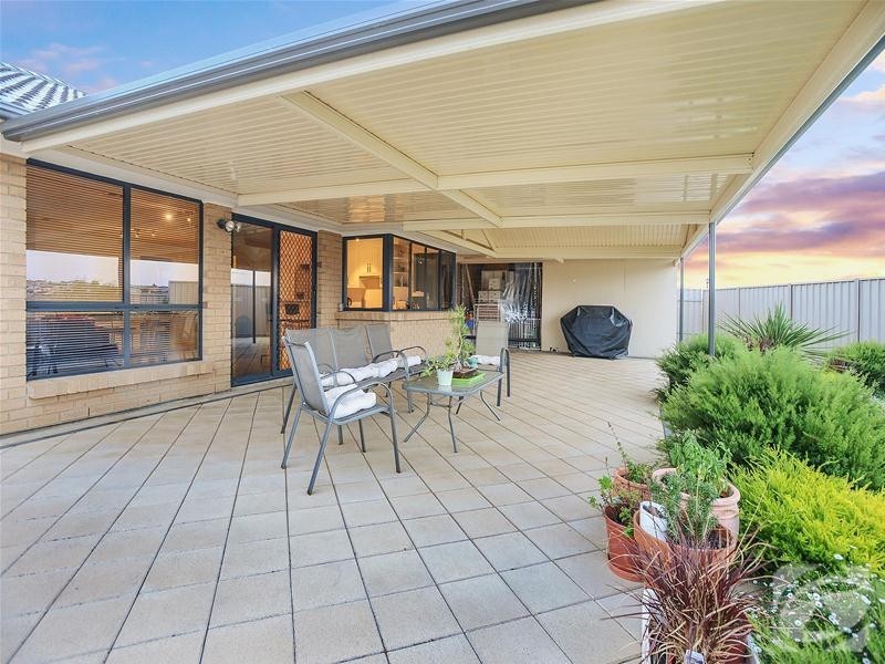 22 Daintree Drive, Seaford Rise SA 5169