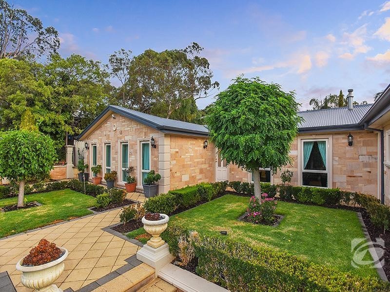 36 Woodhall Drive, Happy Valley SA 5159