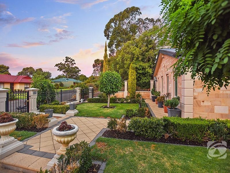 36 Woodhall Drive, Happy Valley SA 5159