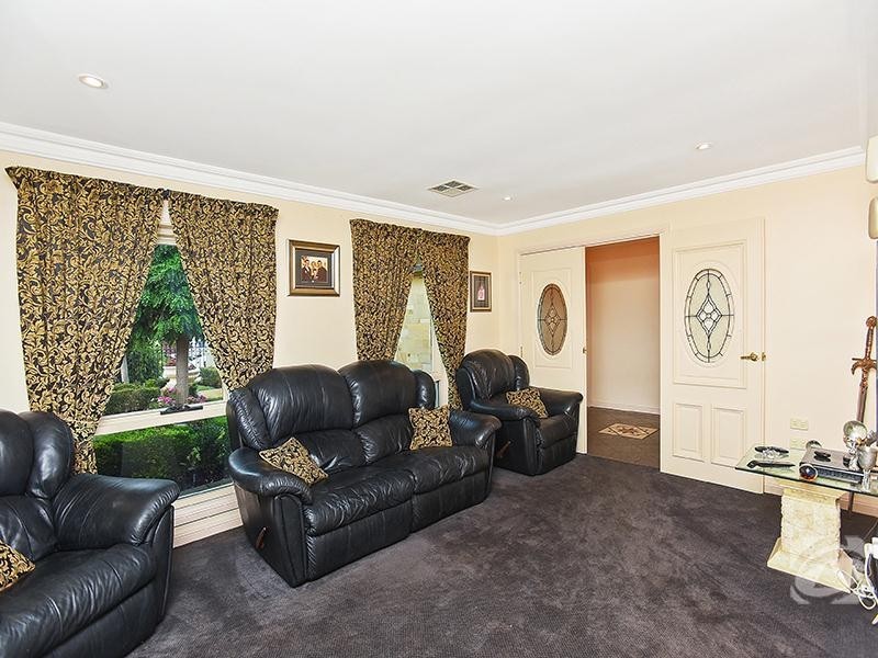 36 Woodhall Drive, Happy Valley SA 5159