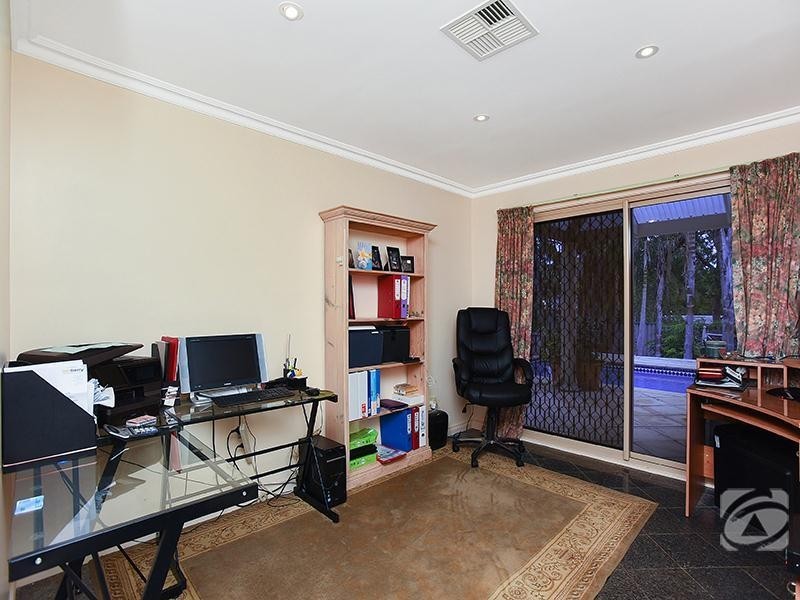 36 Woodhall Drive, Happy Valley SA 5159