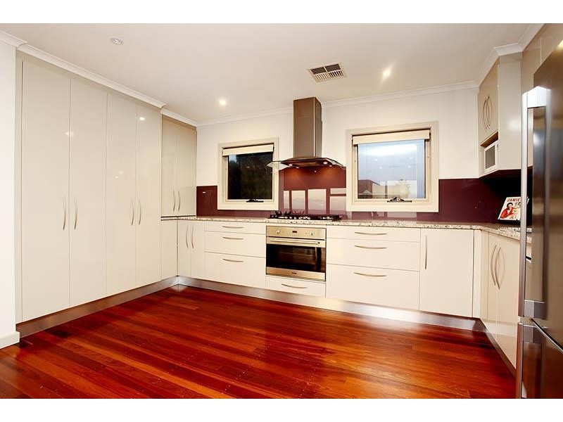 28 Maidencombe Drive, Moana SA 5169