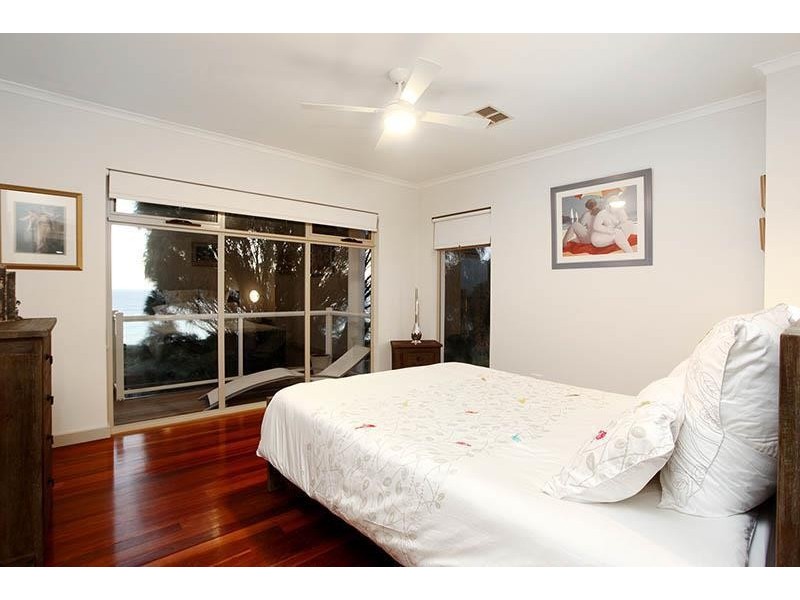 28 Maidencombe Drive, Moana SA 5169