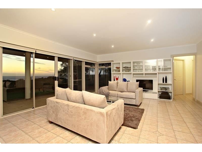 28 Maidencombe Drive, Moana SA 5169