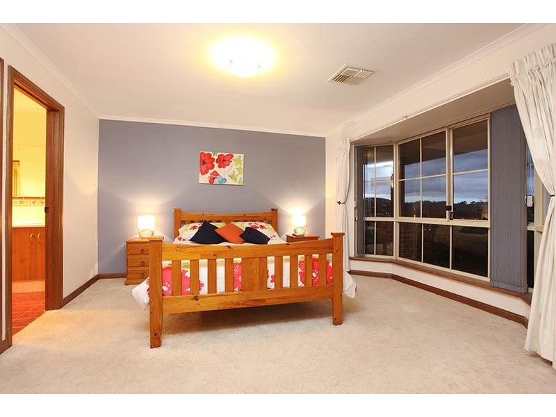 10 Light Place, Mount Compass SA 5210