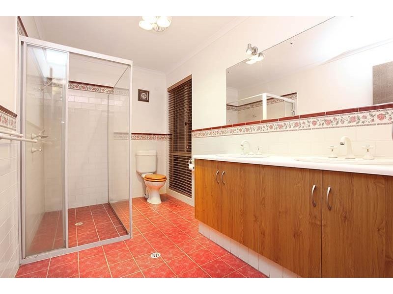 10 Light Place, Mount Compass SA 5210