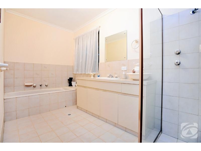 16 Kookaburra Court, Mclaren Flat SA 5171