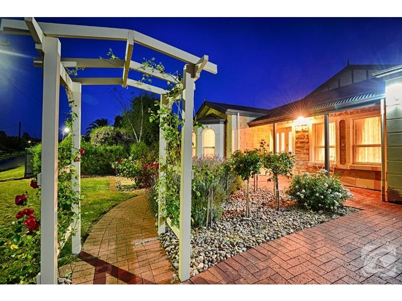 2 Richards Road, Willunga SA 5172