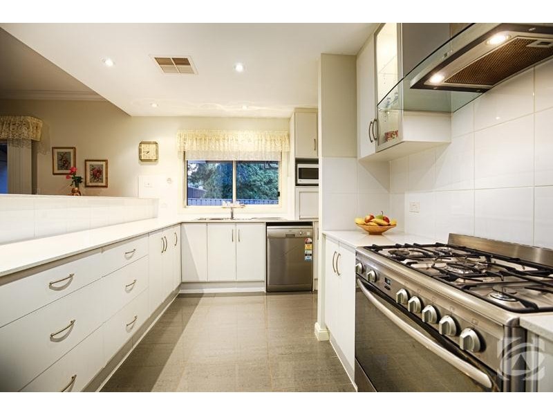 2 Richards Road, Willunga SA 5172