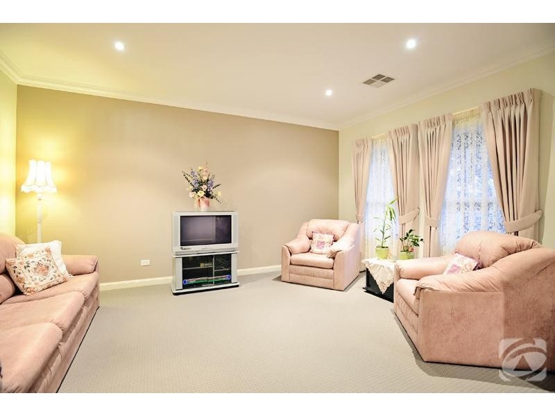 2 Richards Road, Willunga SA 5172