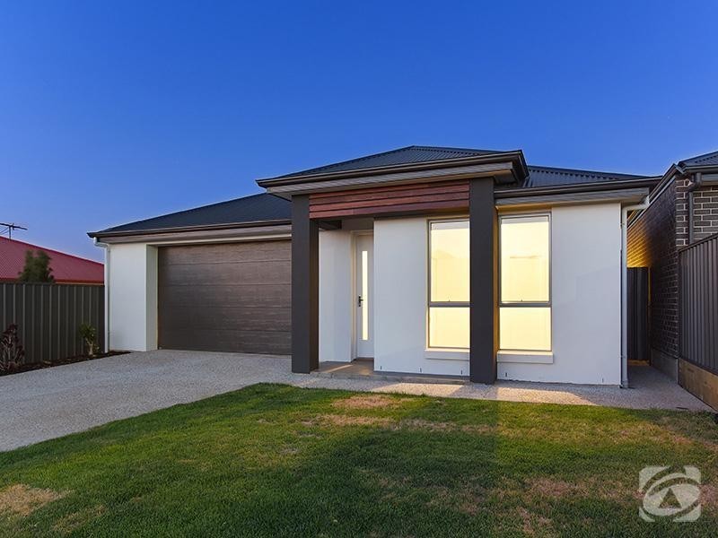 8 Aubrey Drive, Willunga SA 5172