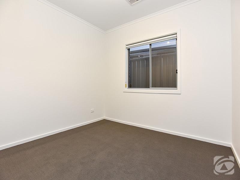 8 Aubrey Drive, Willunga SA 5172