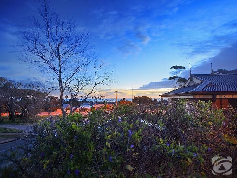 2/7 Endeavour Drive, Seaford Rise SA 5169