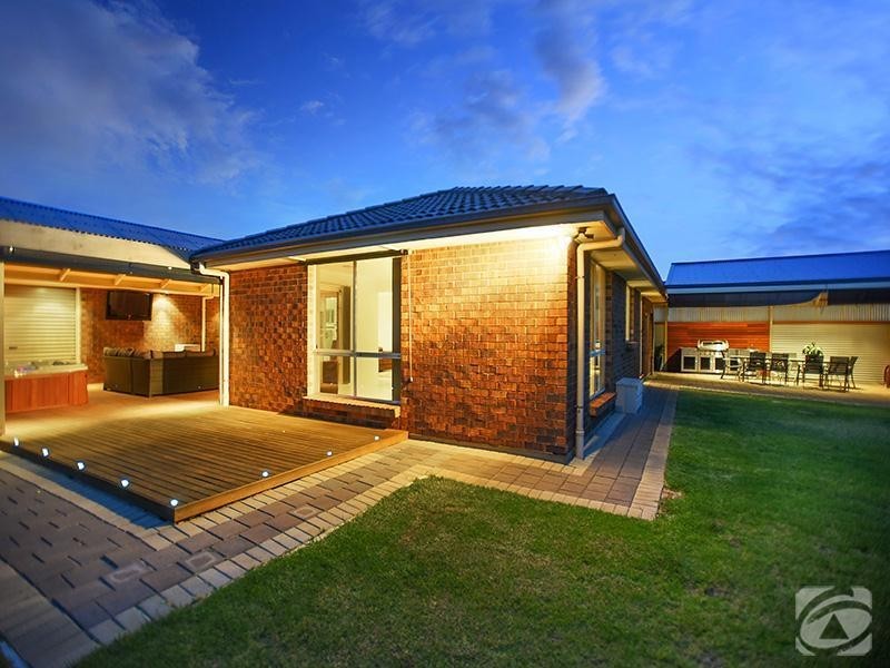 5 Meadow Bank Way, Aldinga Beach SA 5173