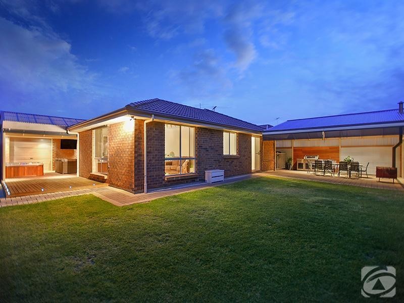 5 Meadow Bank Way, Aldinga Beach SA 5173