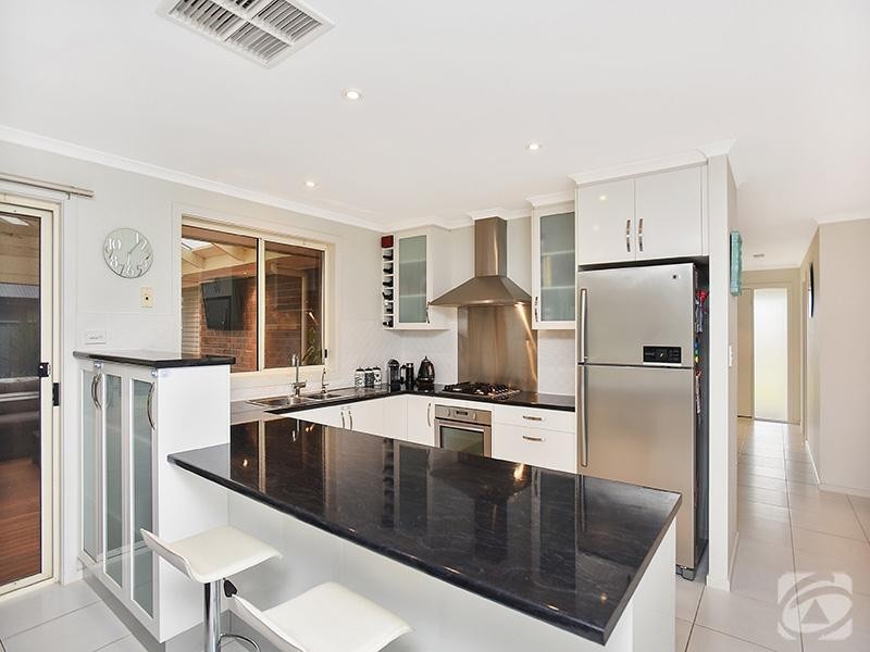 5 Meadow Bank Way, Aldinga Beach SA 5173