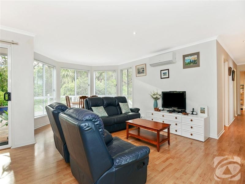 15 Sturt Place, Mount Compass SA 5210