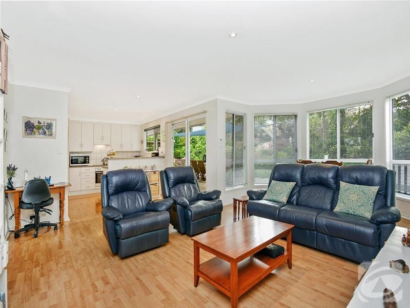 15 Sturt Place, Mount Compass SA 5210