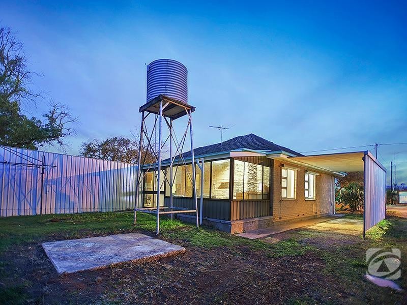 39 Main Road, Mclaren Flat SA 5171