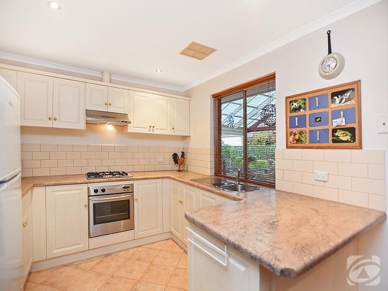 18 Chapman Avenue, Mclaren Vale SA 5171