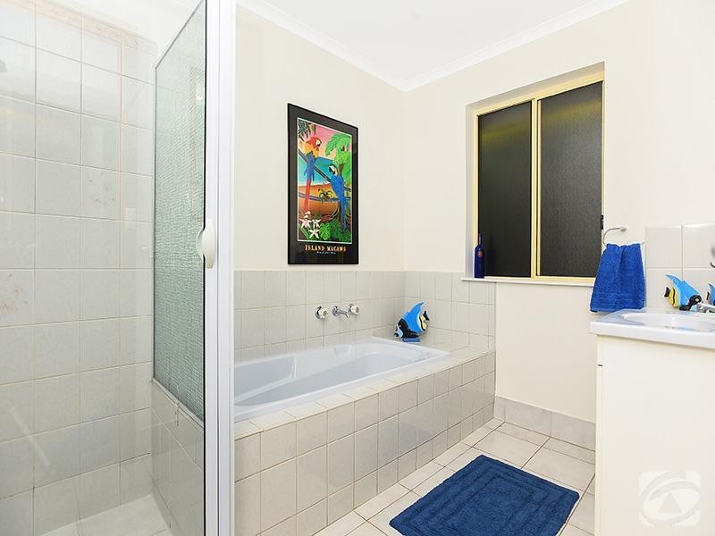 18 Chapman Avenue, Mclaren Vale SA 5171