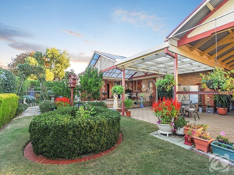 18 Chapman Avenue, Mclaren Vale SA 5171