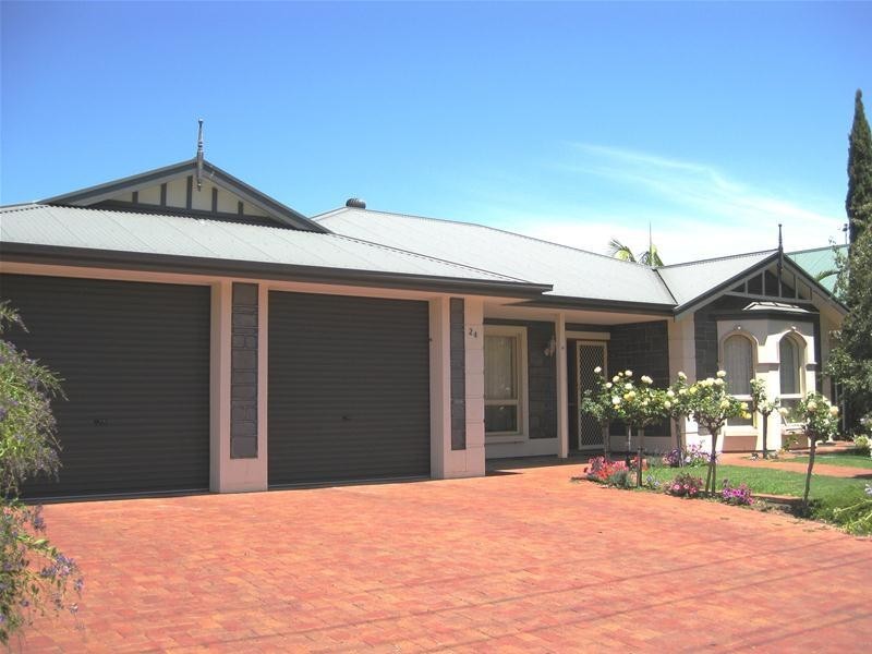 24 Richards Road, Willunga SA 5172