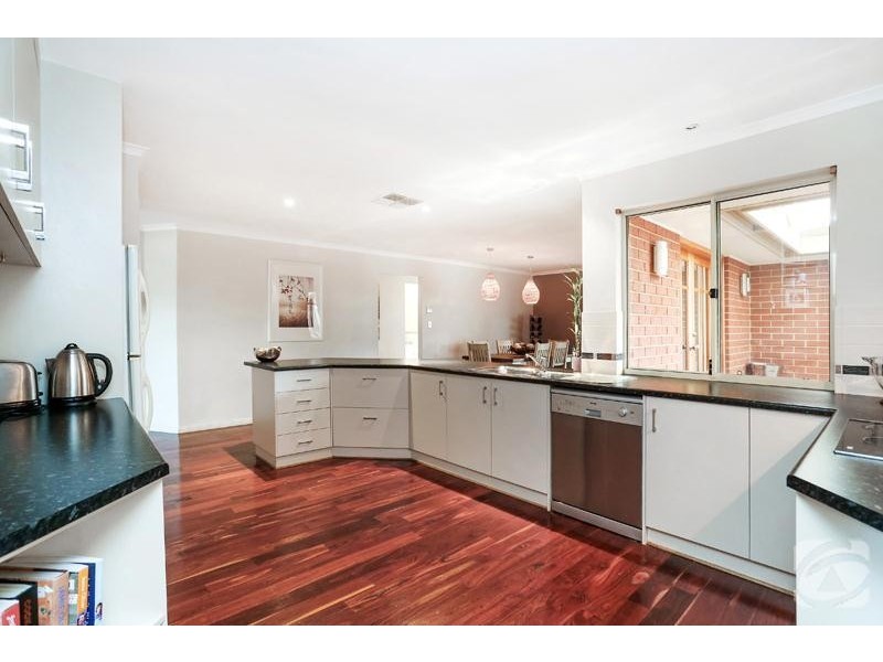 8 Aquamarine Avenue, Aldinga Beach SA 5173