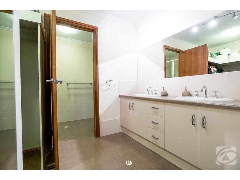 19 Gilligan Grove, Mclaren Flat SA 5171