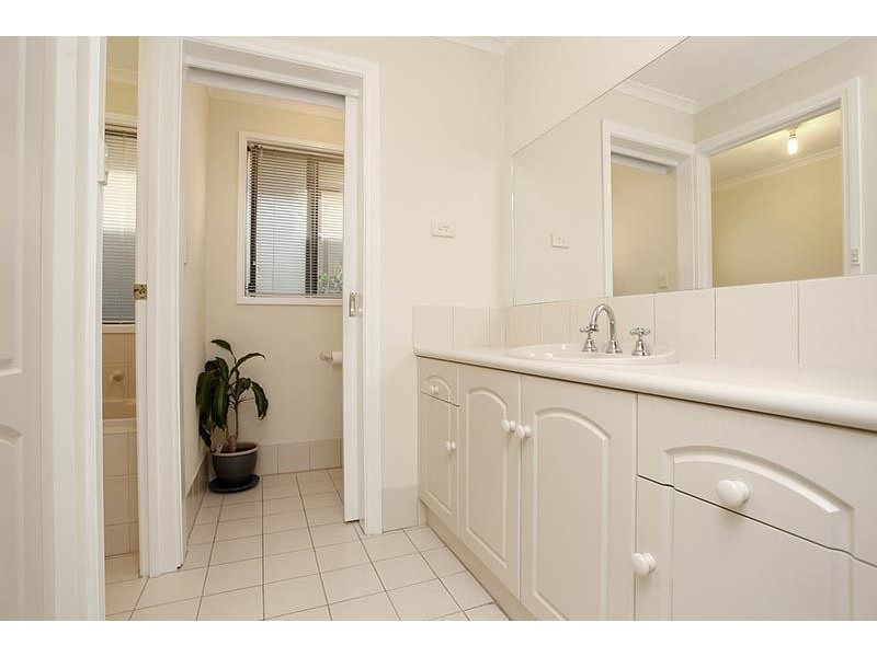 6 Genders Grove, Mclaren Vale SA 5171