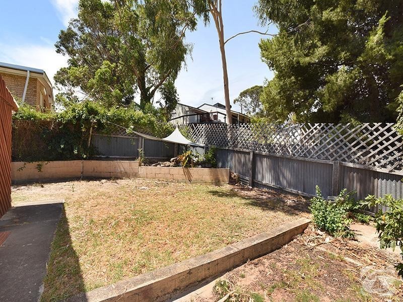 20 Sandy Lane, Hackham SA 5163