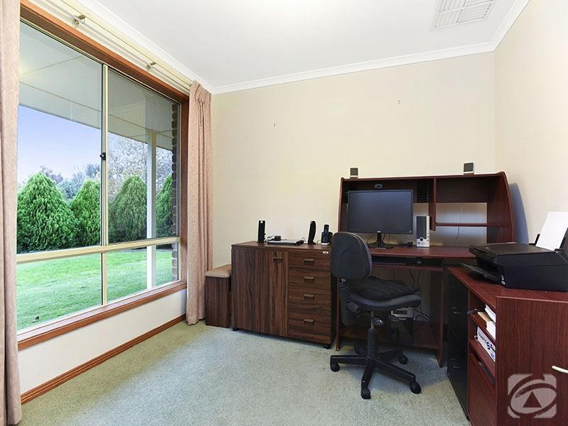 21 Evelyn Sturt Drive, Willunga SA 5172