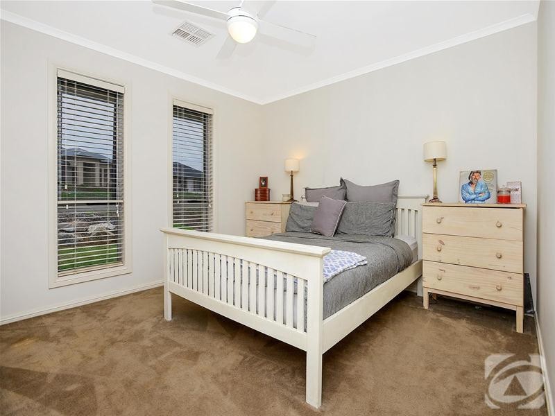 13 Macquarie Parade, Meadows SA 5201