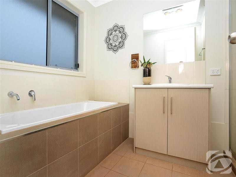 13 Macquarie Parade, Meadows SA 5201