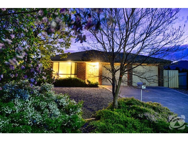 17 Aubrey Drive, Willunga SA 5172