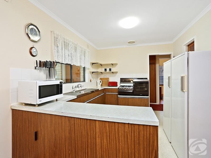 4 Bishop Street, Willunga SA 5172