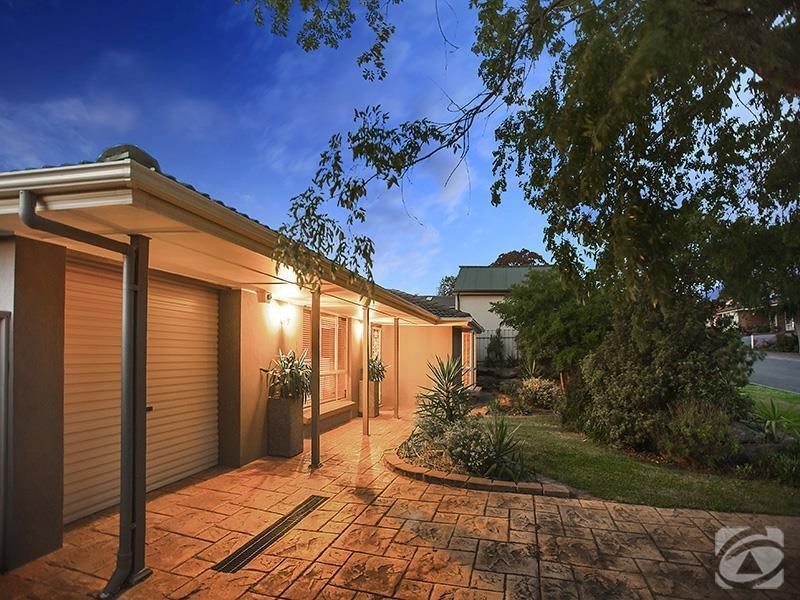 5 Raleigh Lane, Seaford Rise SA 5169
