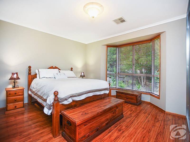 5 Raleigh Lane, Seaford Rise SA 5169