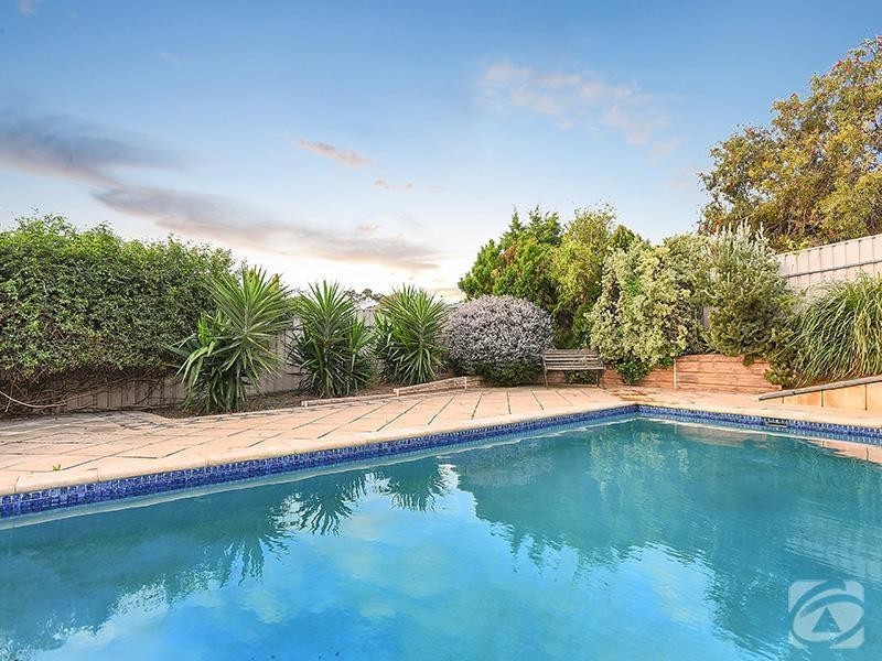 5 Raleigh Lane, Seaford Rise SA 5169