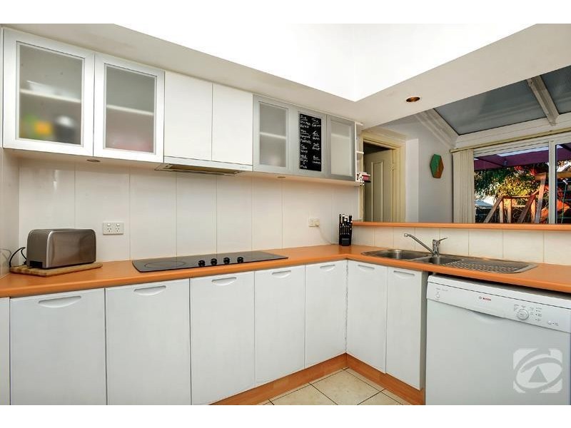 16 Chapman Avenue, Mclaren Vale SA 5171