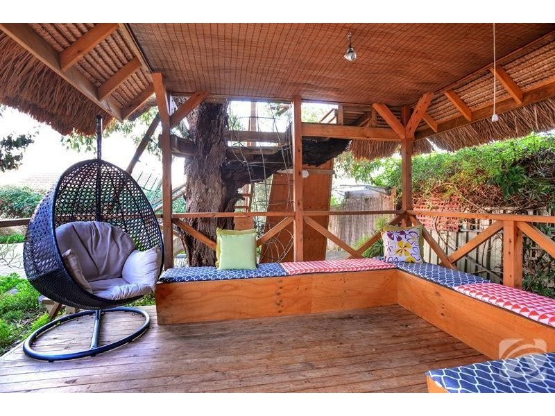 16 Chapman Avenue, Mclaren Vale SA 5171