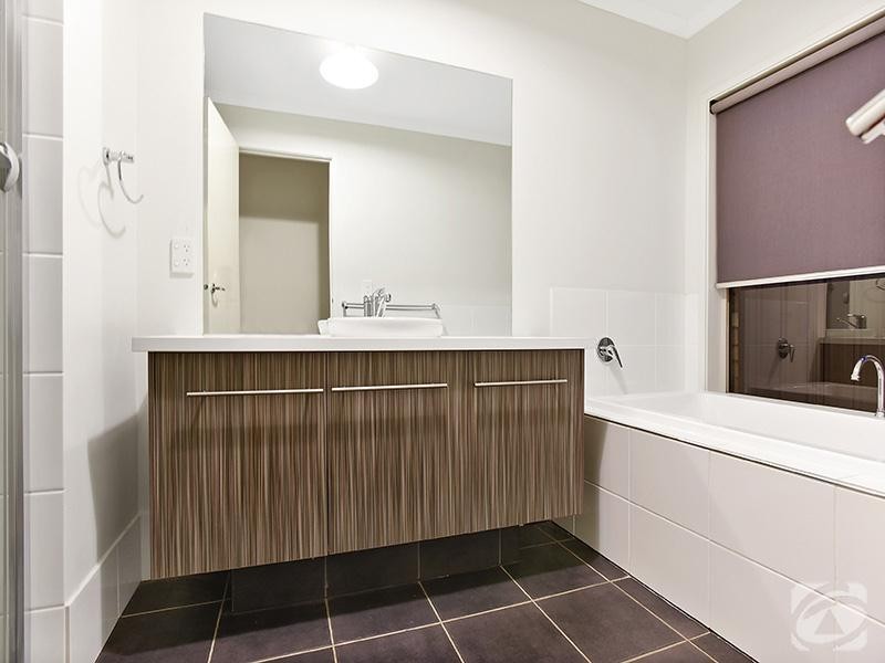 15 Gilligan Grove, Mclaren Flat SA 5171