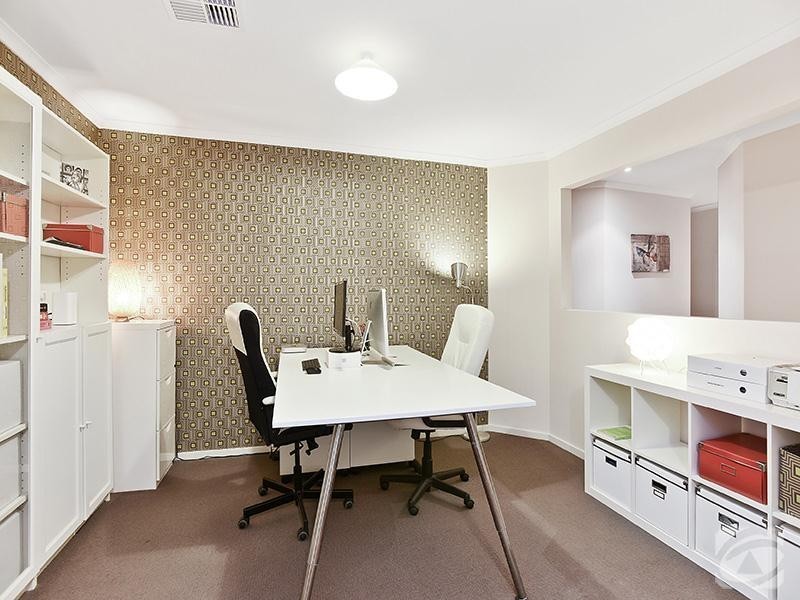 15 Gilligan Grove, Mclaren Flat SA 5171