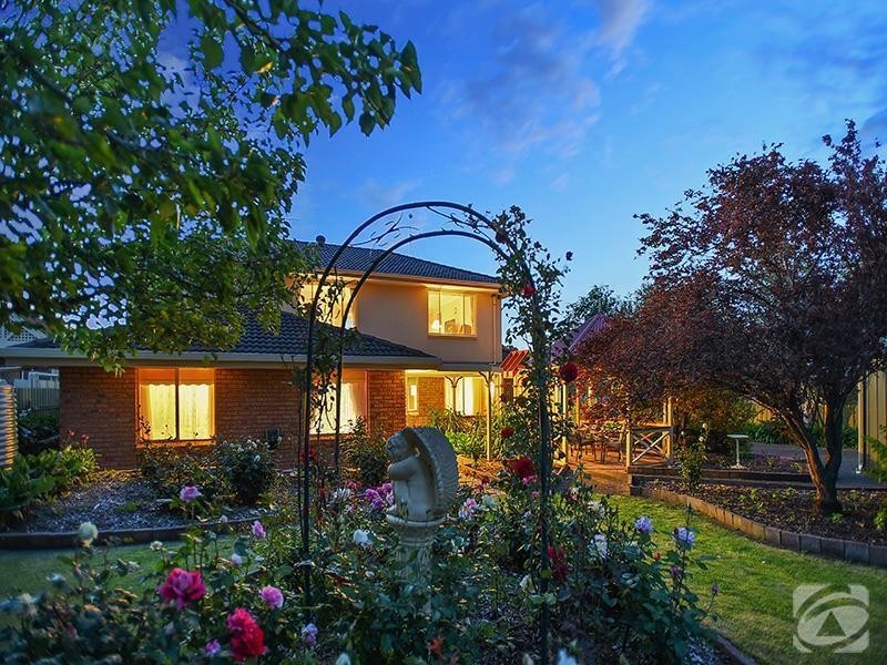 33 Waverley Drive, Willunga SA 5172